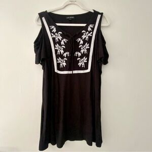 Lane Bryant Embroidered Cold Shoulder Swing Top Size 14/16